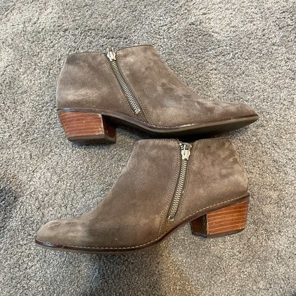 **Vionic Booties** - Picture 2 of 6